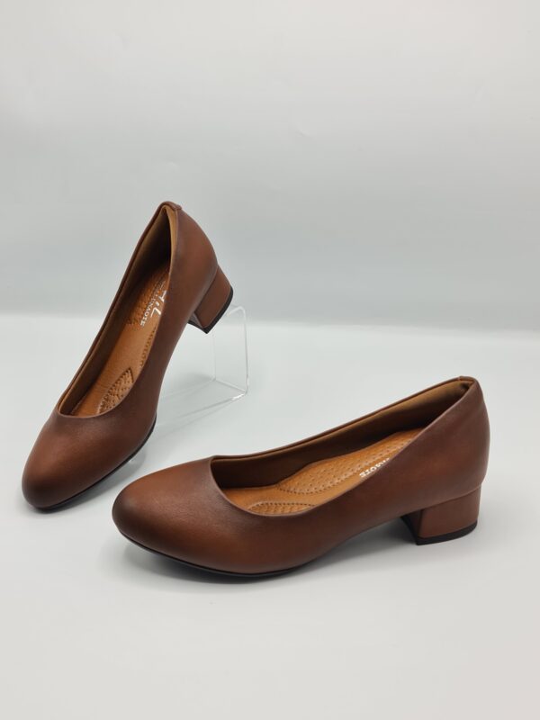 2025/06/1000022479-scaled.jpg escarpins original espagnol