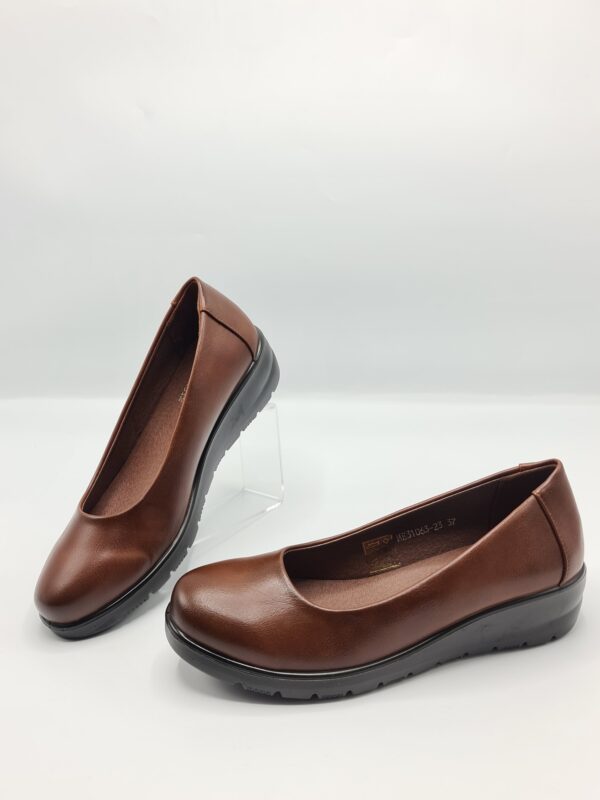 2025/06/1000022484-scaled.jpg chaussures original espagnol