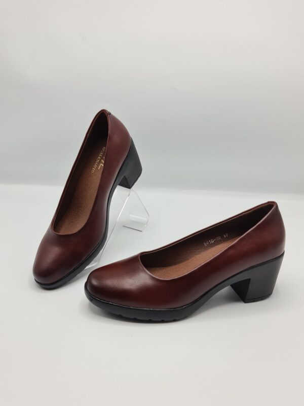 2025/06/1000022490-scaled.jpg escarpins original espagnol